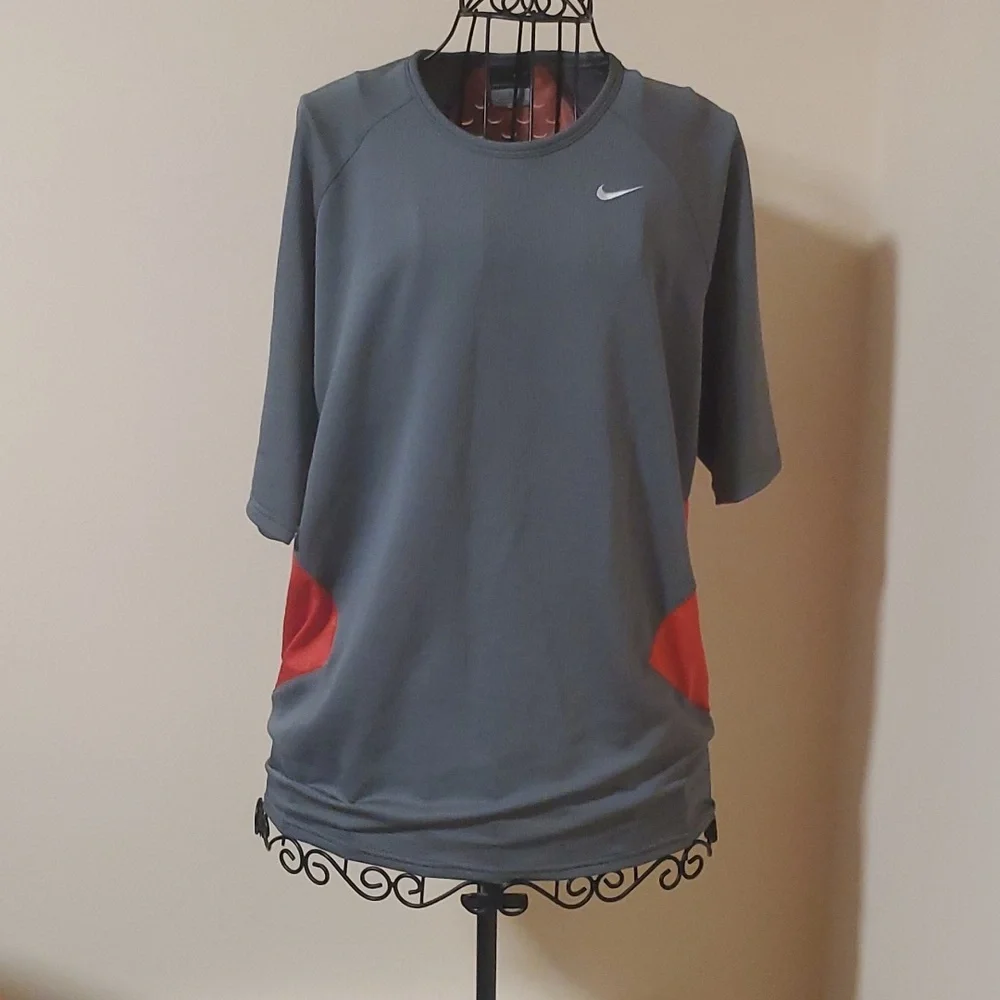 Nike Sphere React gray shirt size L